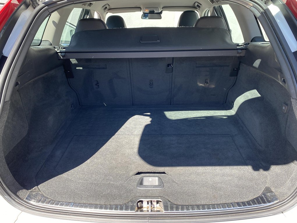 Volvo XC60 2.4D5 Summum AWD