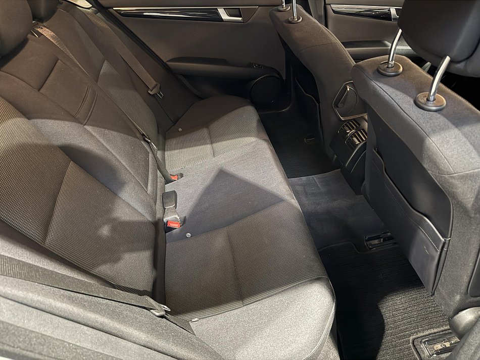 Mercedes-Benz Třída C 2.2CDi  C180