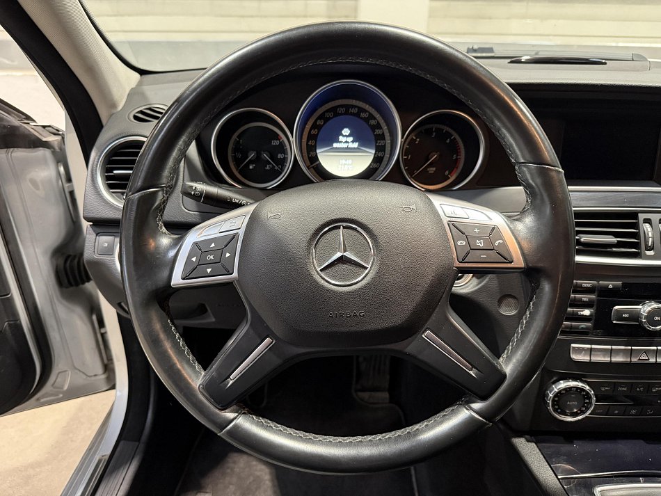 Mercedes-Benz Třída C 2.2CDi  C180