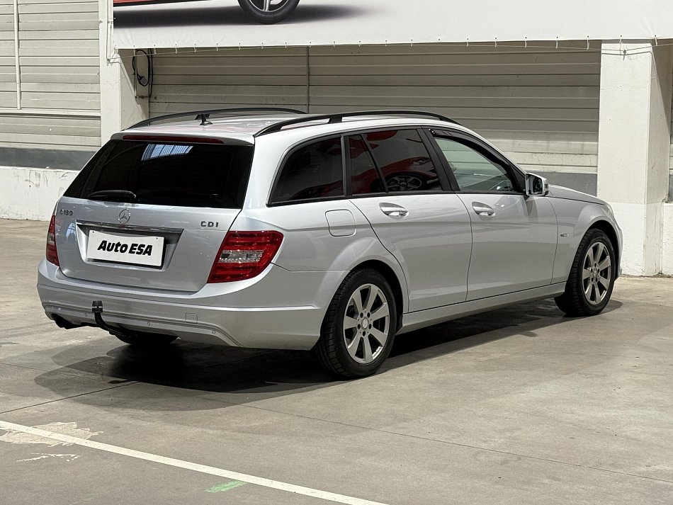 Mercedes-Benz Třída C 2.2CDi  C180