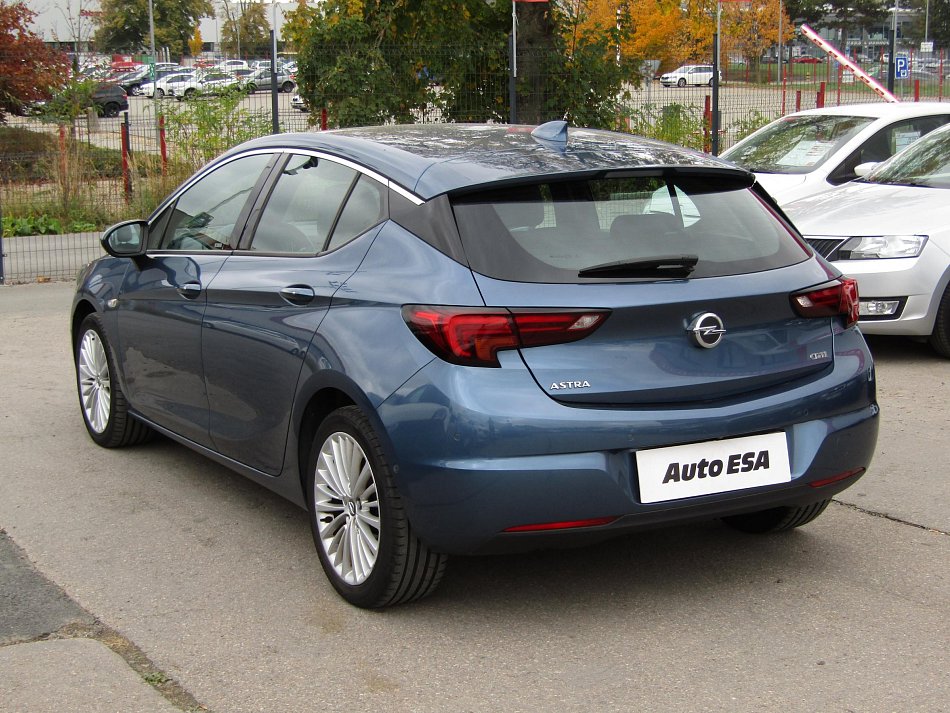 Opel Astra 1.6 CDTi Dynamic
