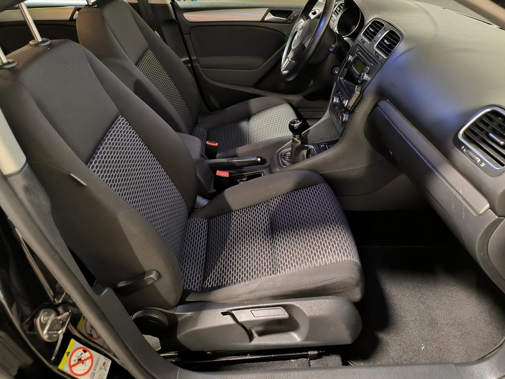 Volkswagen Golf 1.6i 