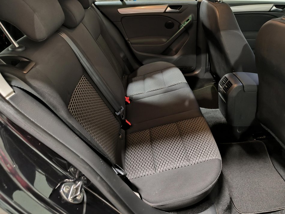 Volkswagen Golf 1.6i 