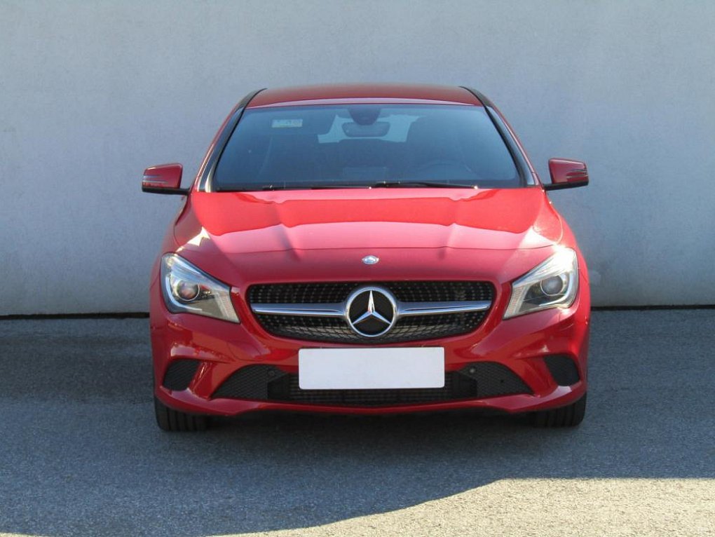 Mercedes-Benz CLA 2.0i 