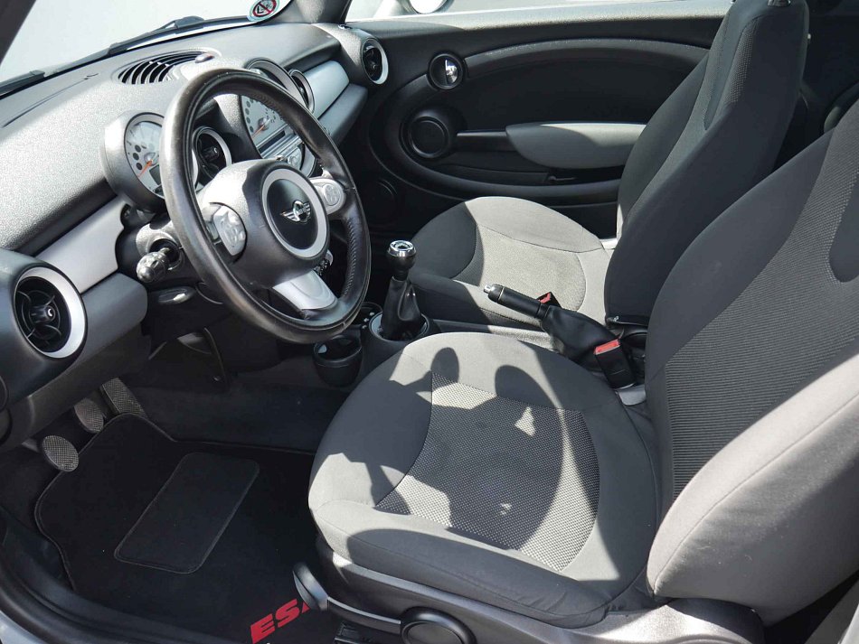 Mini Cooper 1.6i 