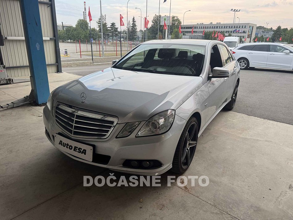 Mercedes-Benz Třída E 1.8 
