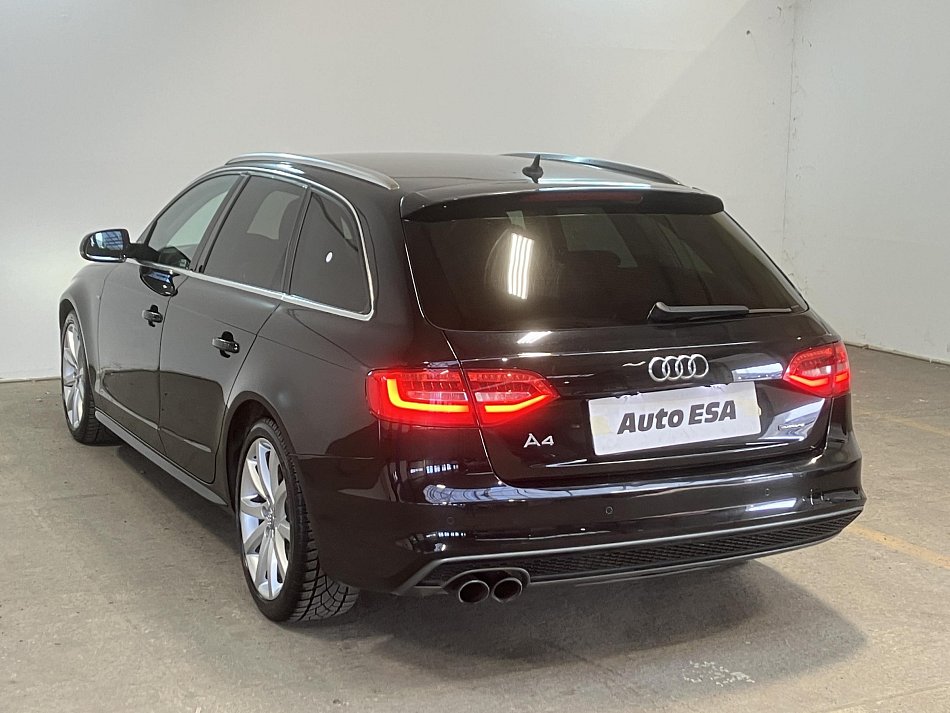 Audi A4 2.0TDi  quattro
