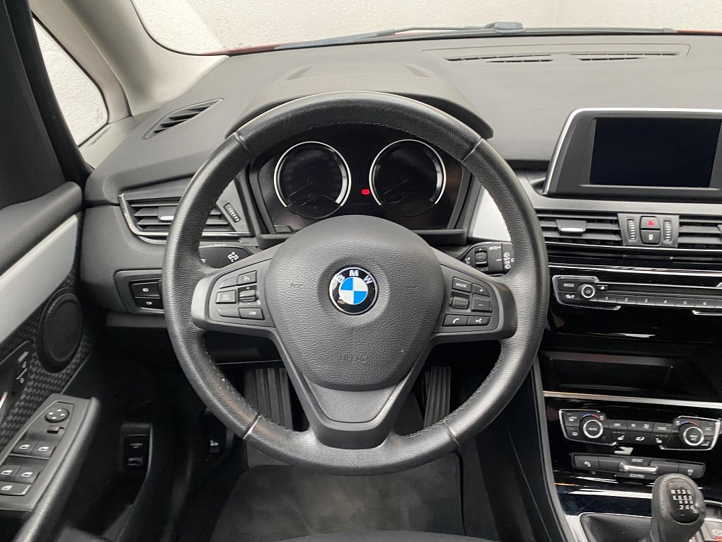 BMW Řada 2 1.5 i Advantage 218i