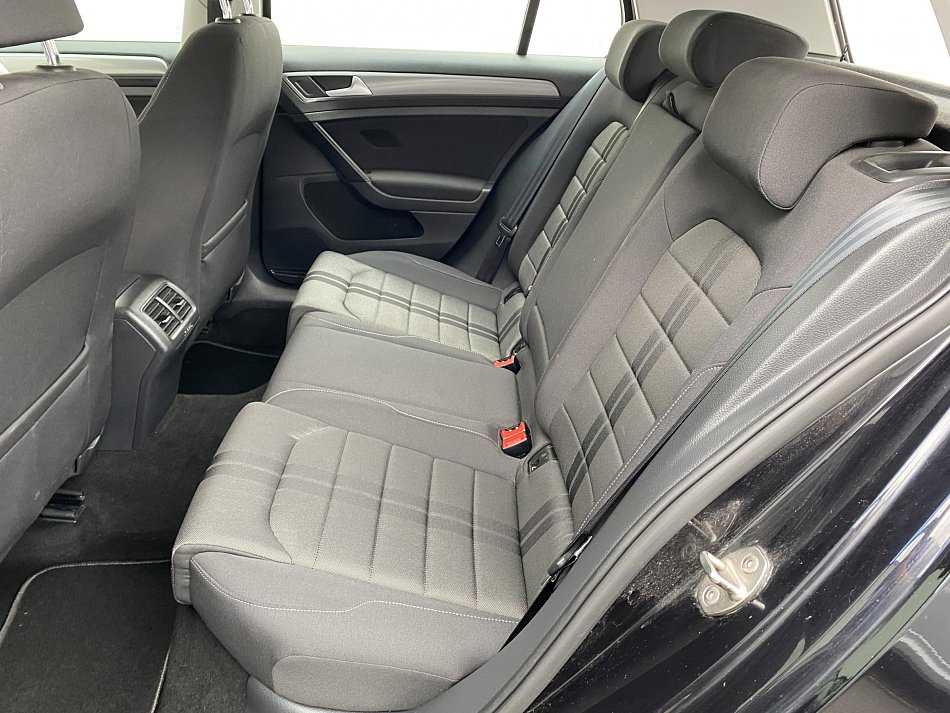 Volkswagen Golf 1.2 TSI 