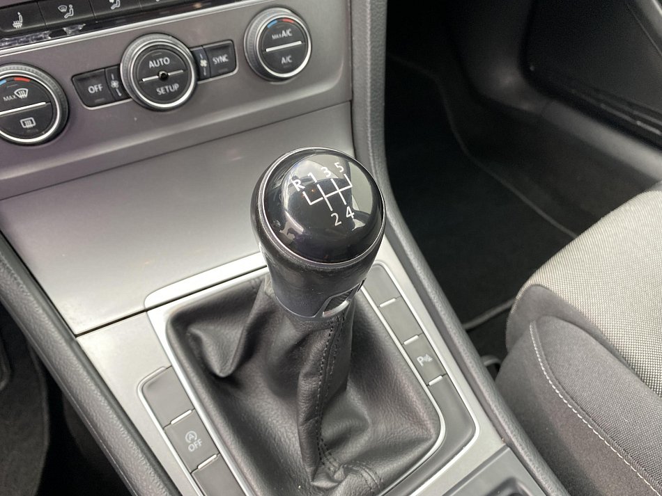 Volkswagen Golf 1.2 TSI 