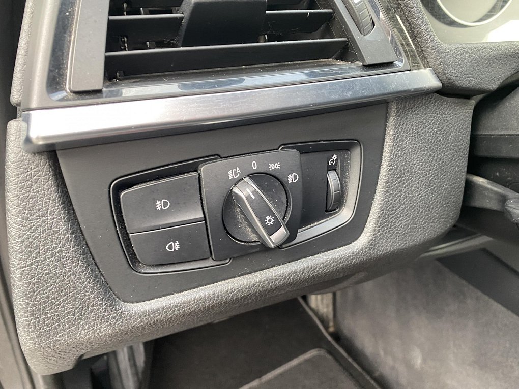 BMW Řada 3 2.0 D LuxuryLine 320D