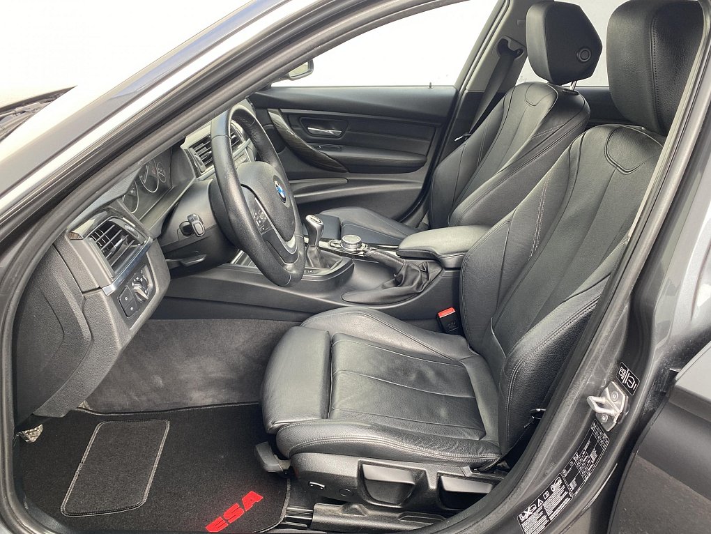 BMW Řada 3 2.0 D LuxuryLine 320D