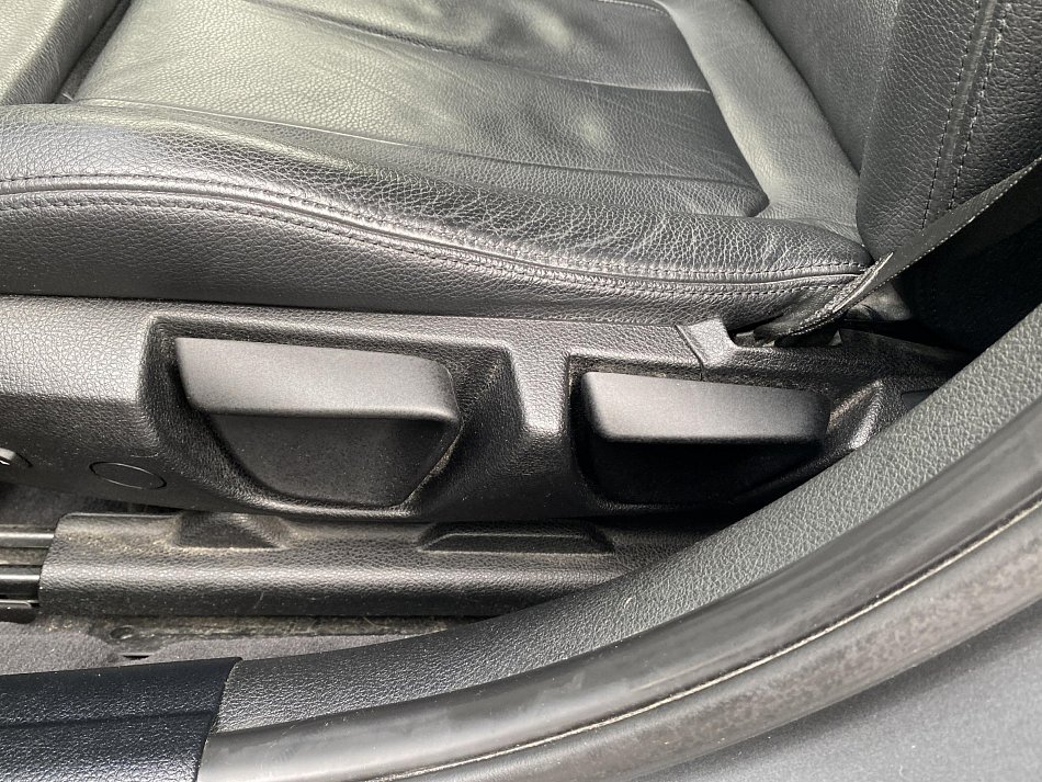 BMW Řada 3 2.0 D LuxuryLine 320D