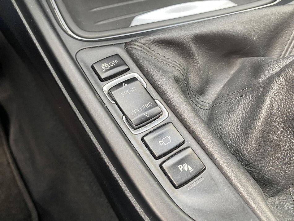 BMW Řada 3 2.0 D LuxuryLine 320D