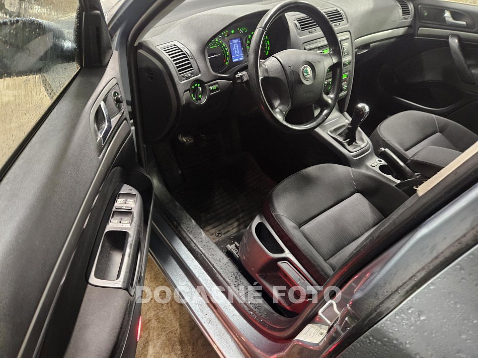 Škoda Octavia II 1.6i 