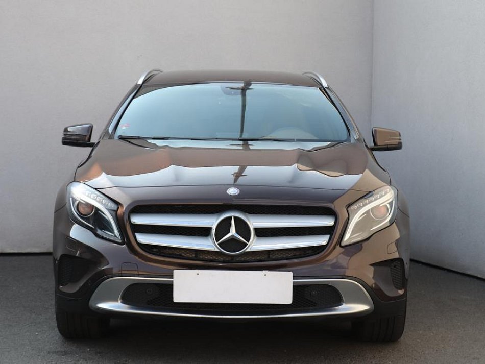 Mercedes-Benz GLA 2.2CDi  200 D 4MATIC