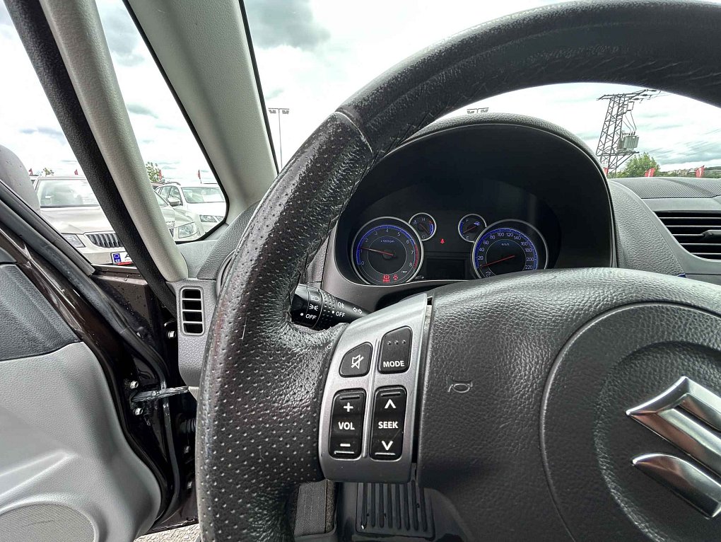 Suzuki SX4 1.6i 