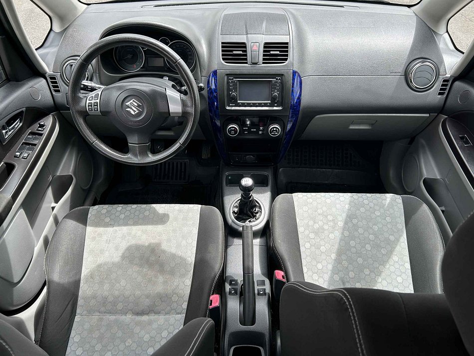 Suzuki SX4 1.6i 