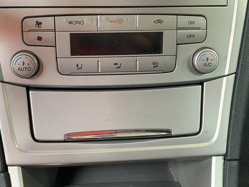Ford Mondeo 1.6i 