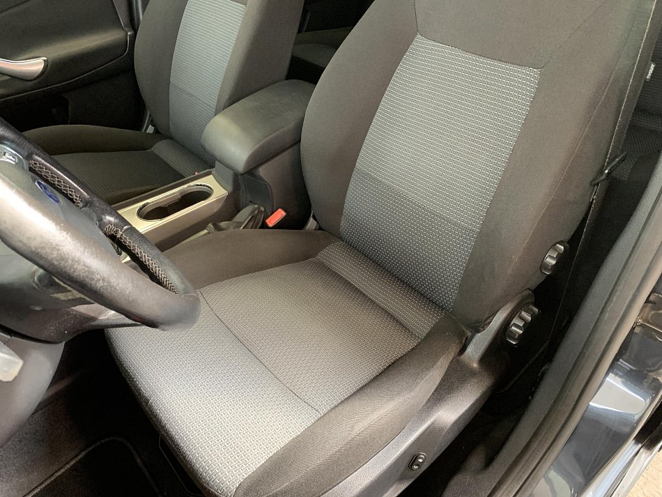 Ford Mondeo 1.6i 