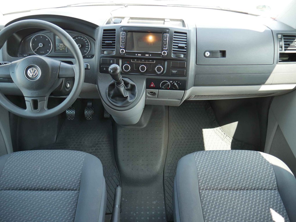 Volkswagen Transporter 2.0TDi  L2 9míst