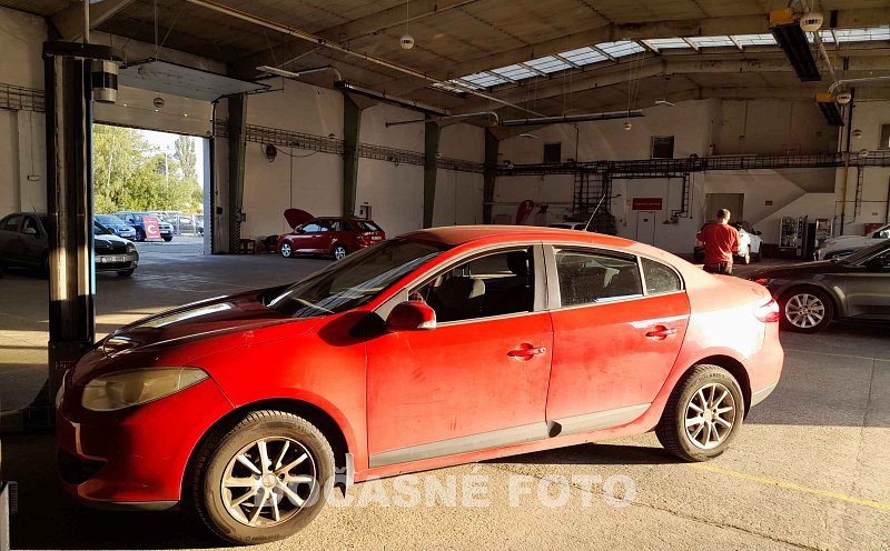 Renault Fluence 1.6i 