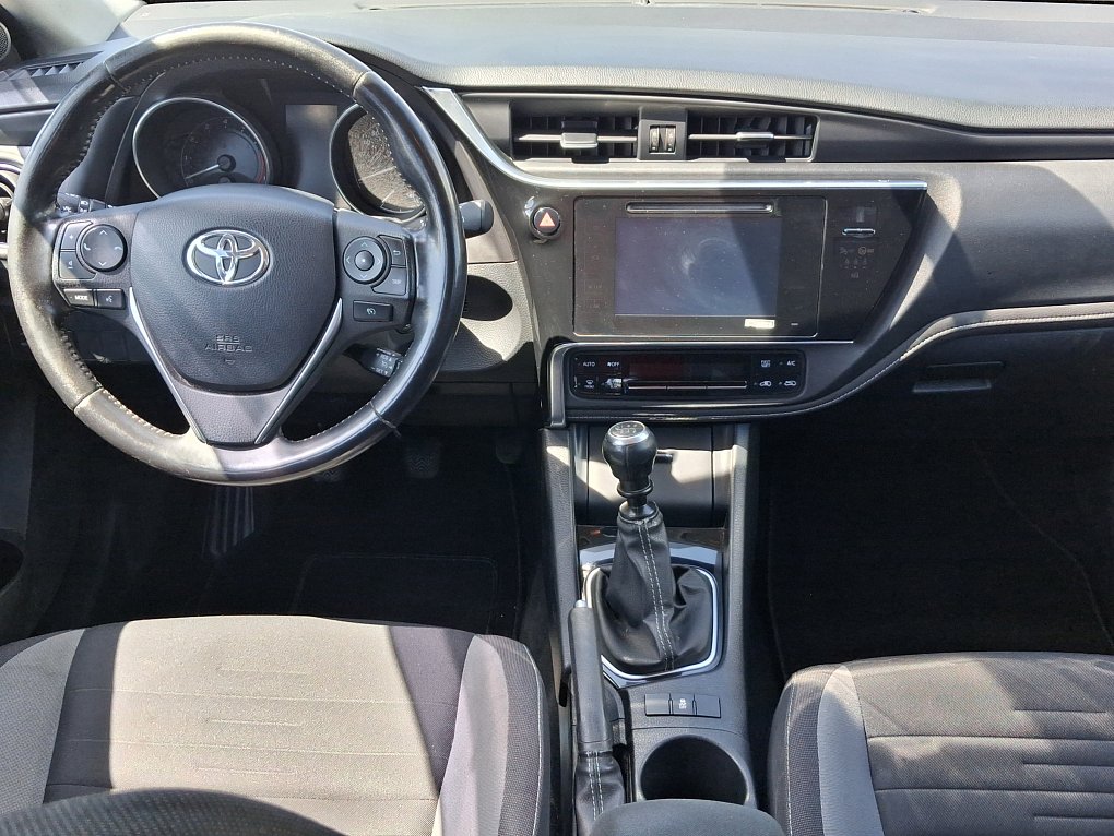 Toyota Auris 1.6i 