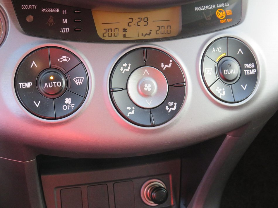 Toyota RAV4 2.2 D Executive 4WD