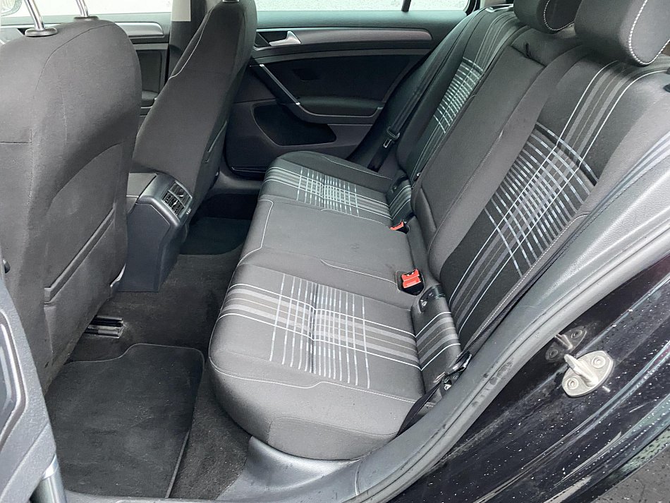 Volkswagen Golf 1.6 TDi Lounge