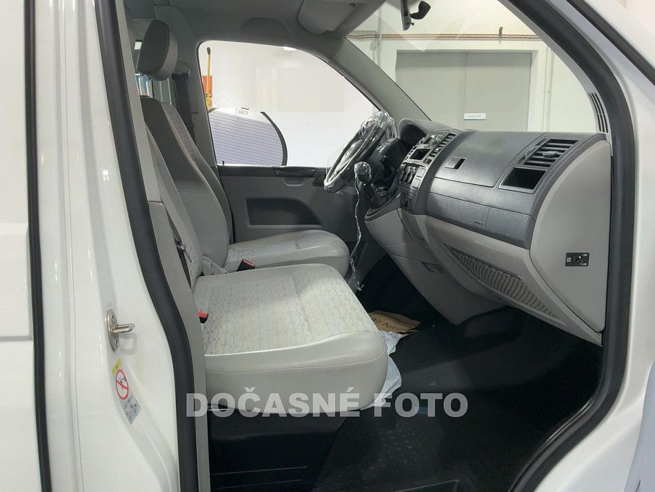 Volkswagen Transporter 2.0TDi  4x4 L2H1 9míst