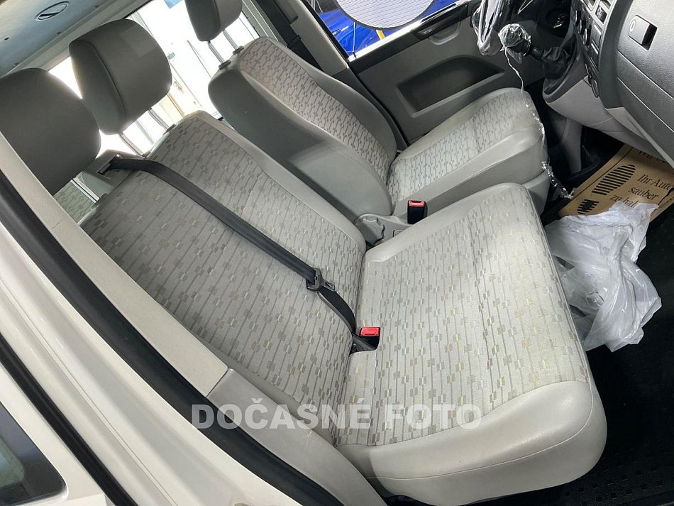 Volkswagen Transporter 2.0TDi  4x4 L2H1 9míst