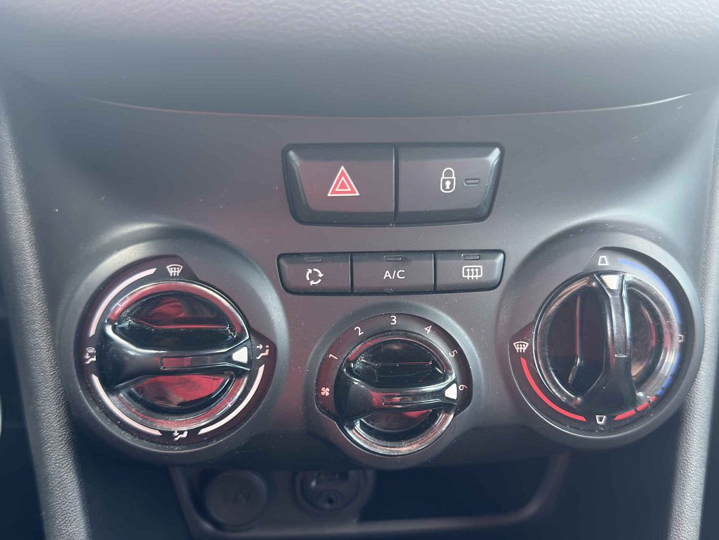 Peugeot 208 1.6 HDi 