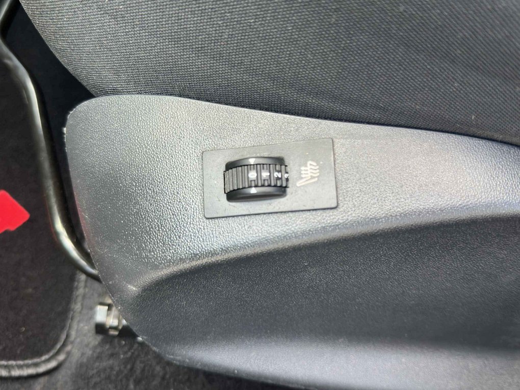 Peugeot 208 1.6 HDi 