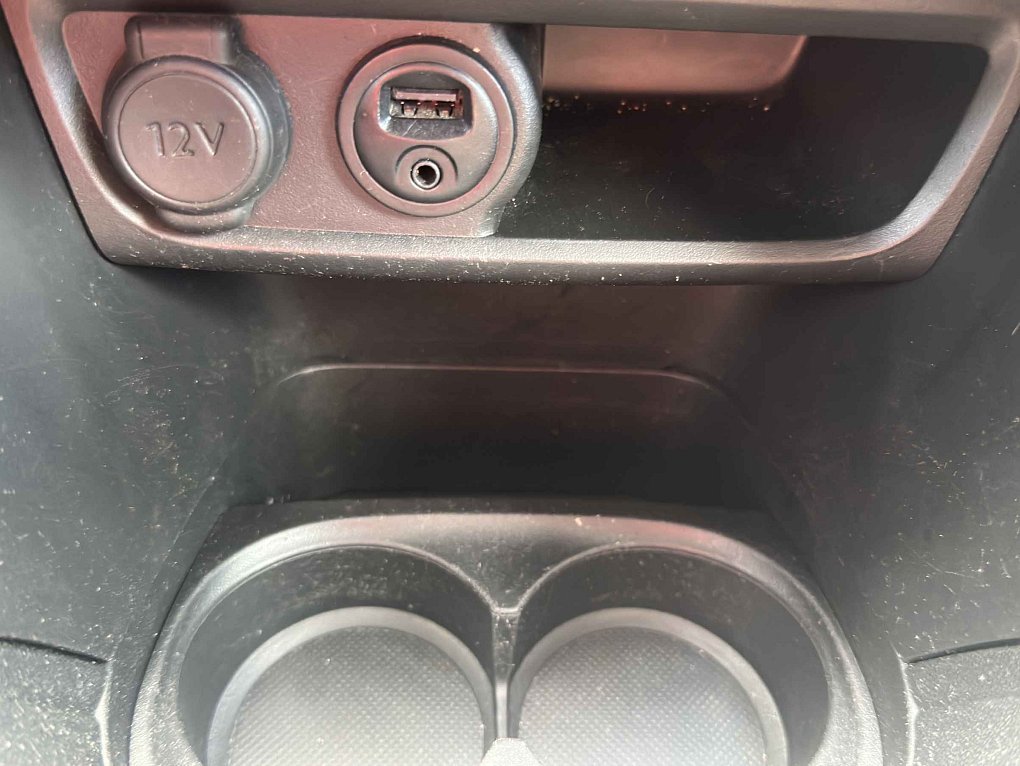 Peugeot 208 1.6 HDi 