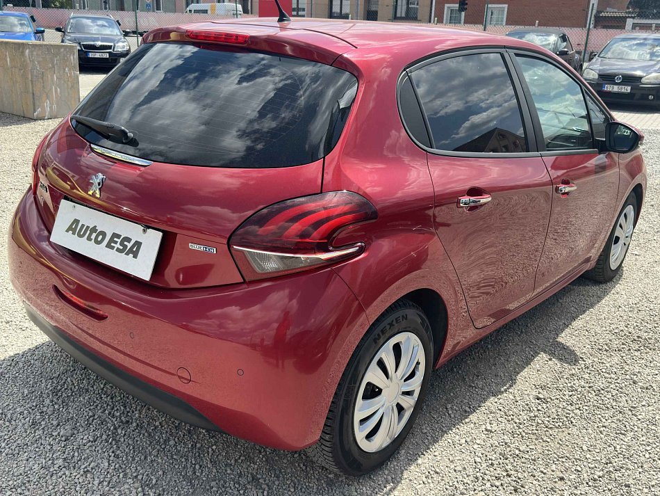Peugeot 208 1.6 HDi 