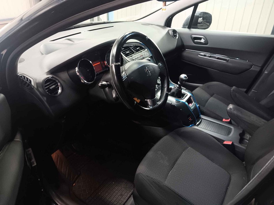 Peugeot 5008 2.0 HDi 