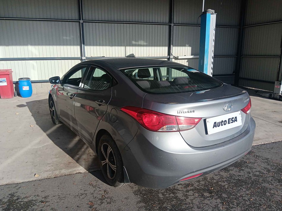 Hyundai Elantra 1.6i 16V 