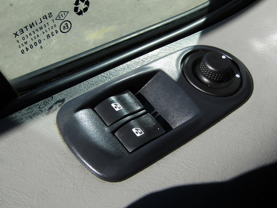 Renault Trafic 1.9dCi  9míst
