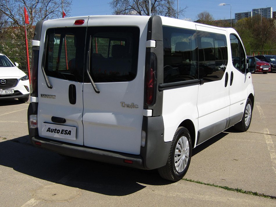 Renault Trafic 1.9dCi  9míst