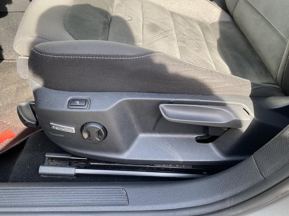 Volkswagen Golf 2.0 TDi Highline