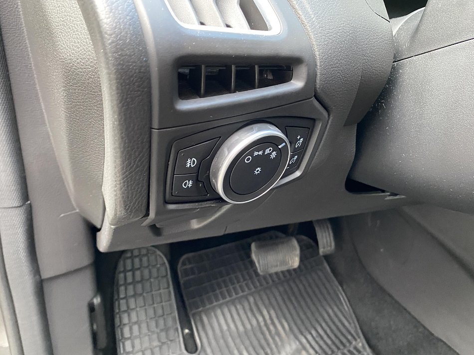 Ford Focus 1.5 EB Titanium