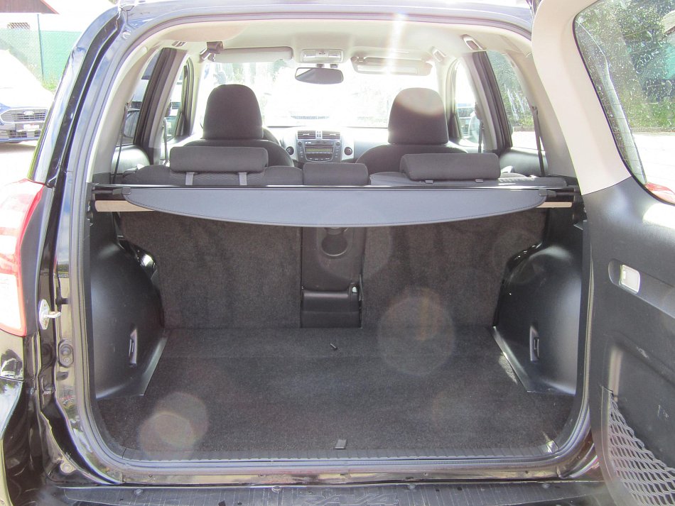 Toyota RAV4 2.2D  4x4