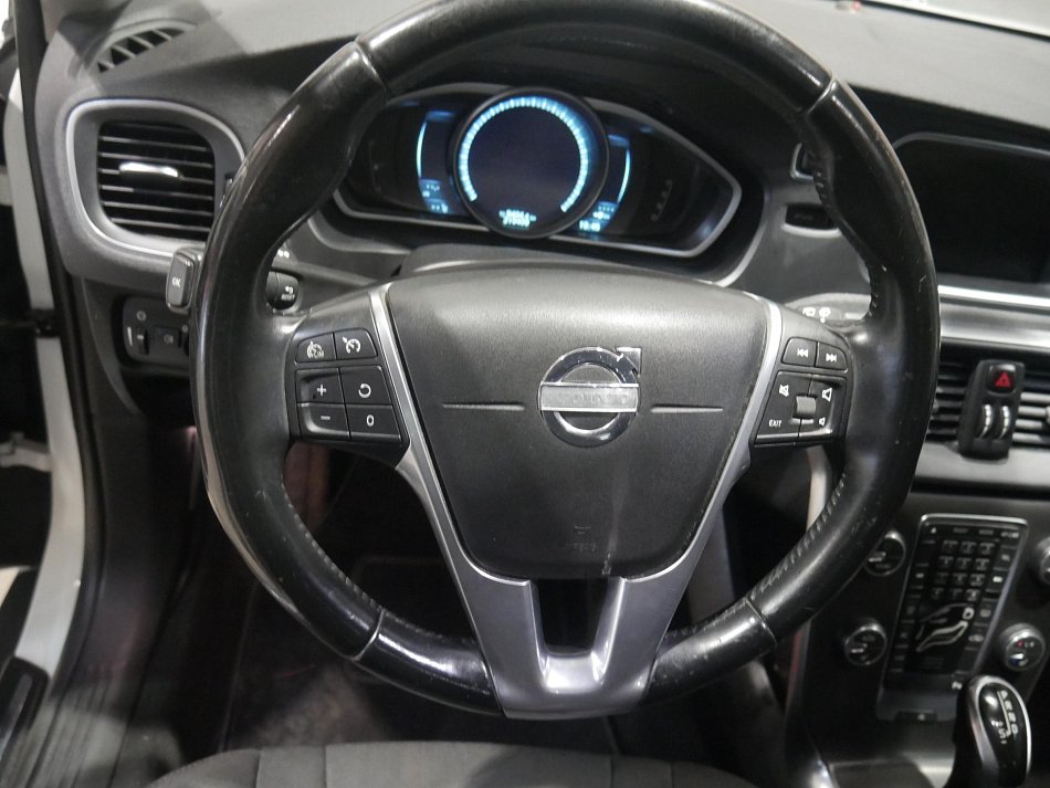 Volvo V40 2.0D 