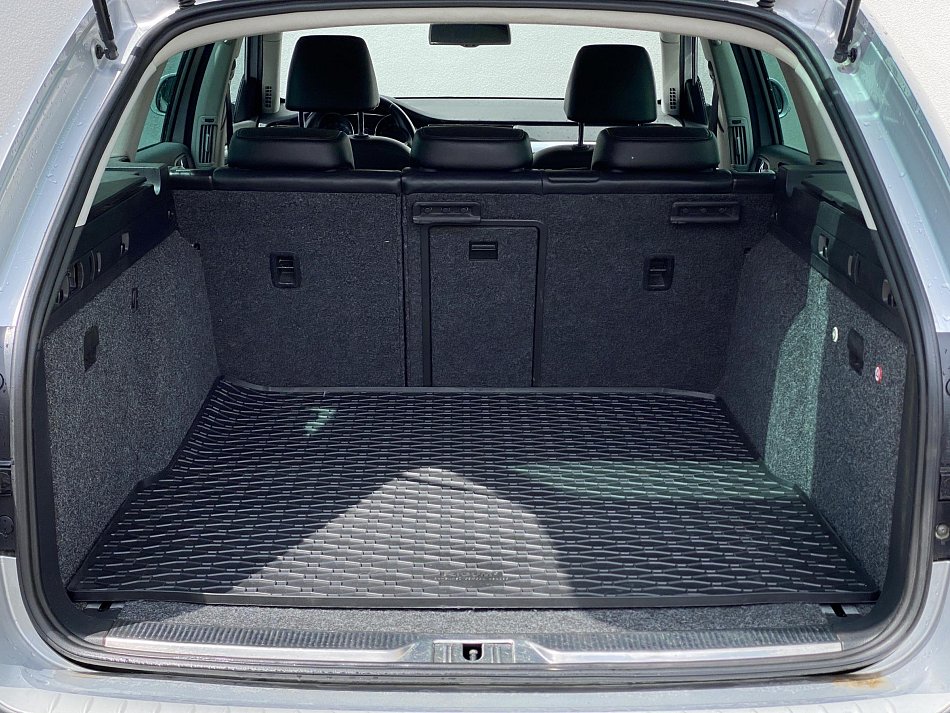 Škoda Superb II 2.0 TDi Elegance