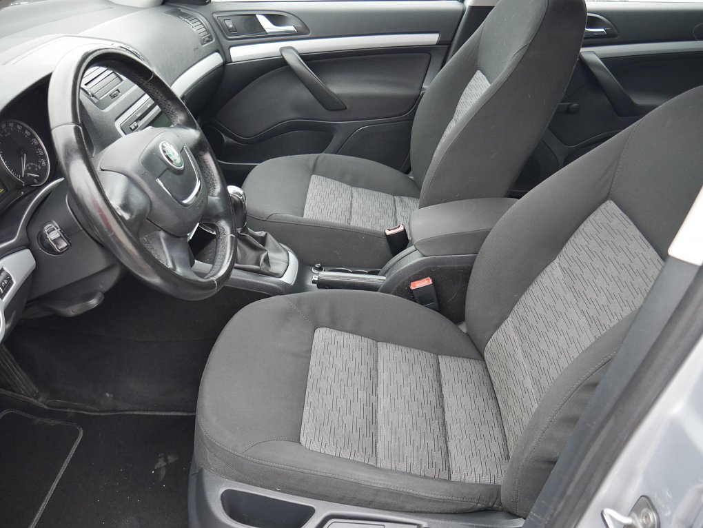 Škoda Octavia II 1.2 TSi Ambiente