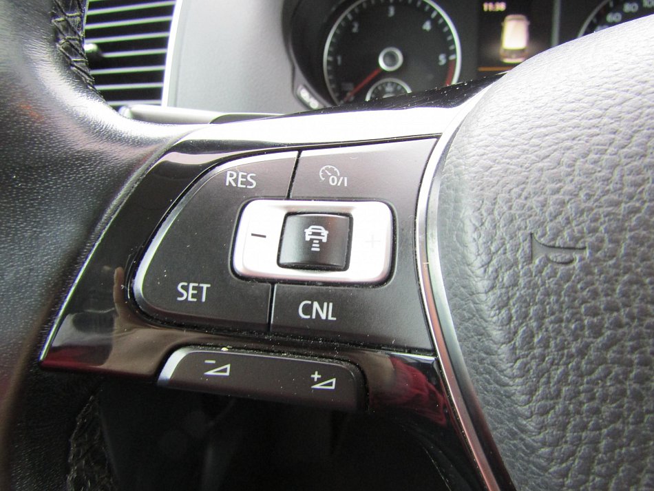 Volkswagen Sharan 2.0 TDi  4x4, 7míst