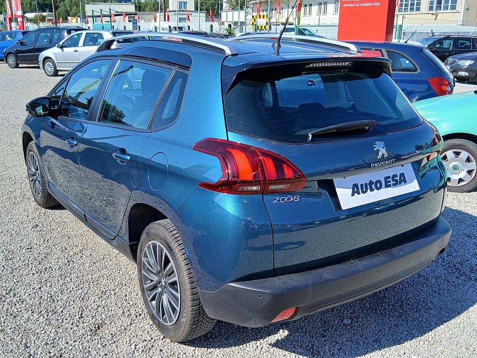 Peugeot 2008 1.2 PT 