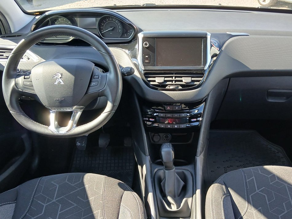 Peugeot 2008 1.2 PT 