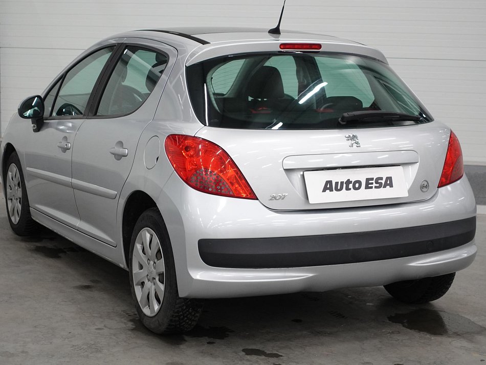 Peugeot 207 1.4i 