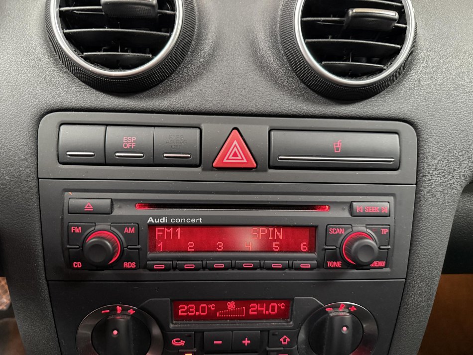 Audi A3 1.6 FSi S-line
